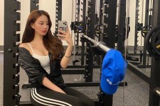 广汉我是一名瑜伽锻练外加兼职模特(我是一名瑜伽锻练外加兼职模特小说)