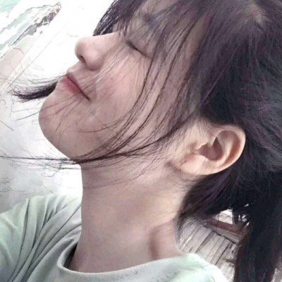 广汉伴游女生烟雨蒙蒙的资料