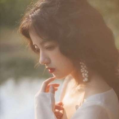 广汉伴游女生雷花蕊的资料