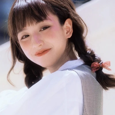 广汉伴游女生郑晓晴的资料
