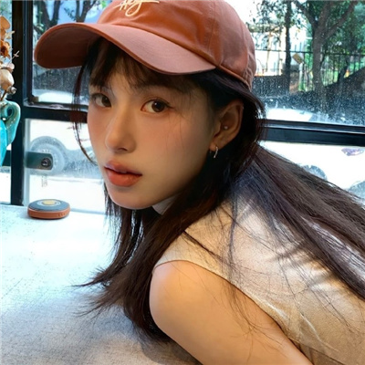 广汉伴游女生杨梦研的资料