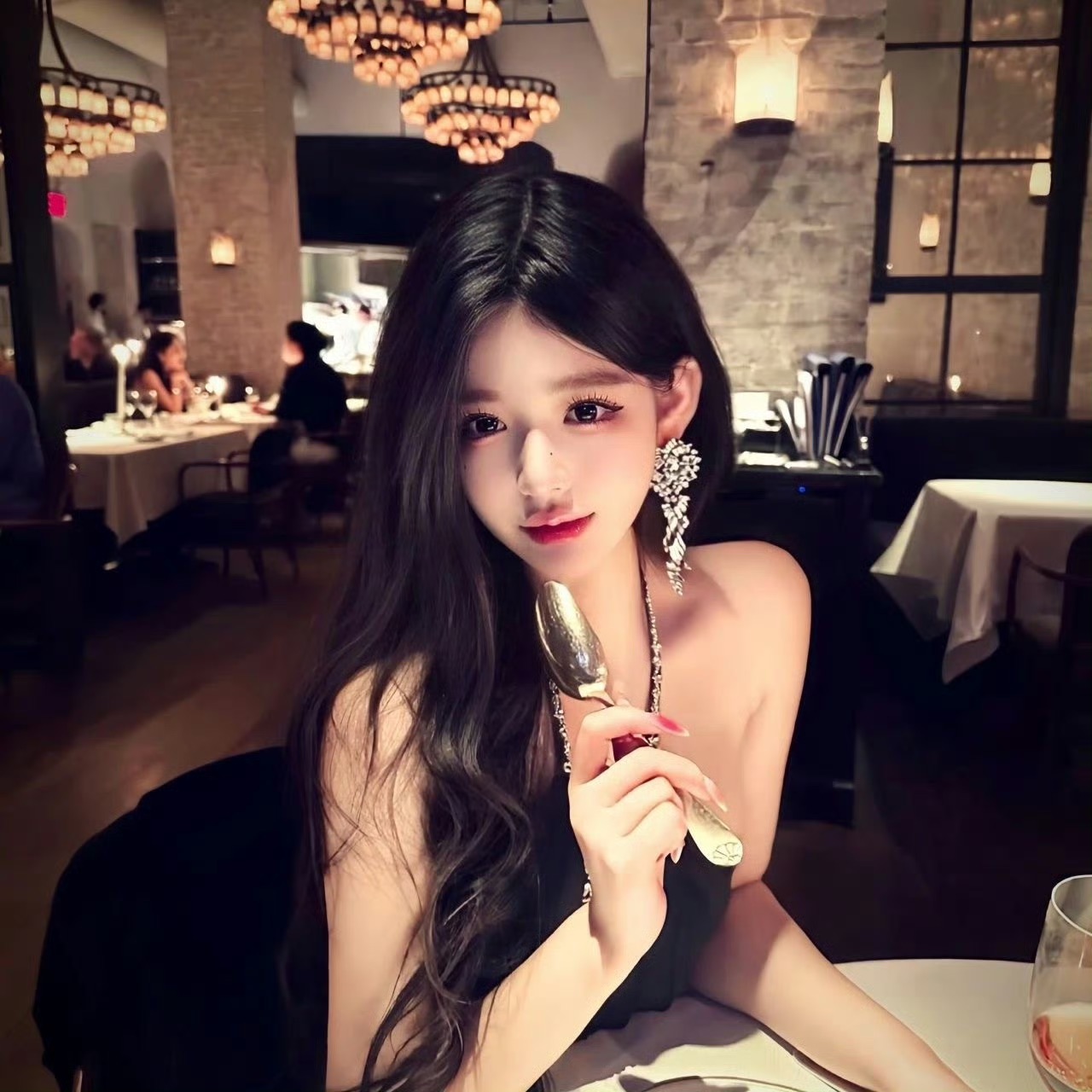 广汉伴游女生蓝盈盈的资料
