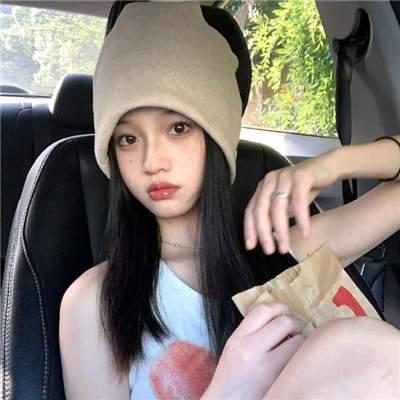 广汉伴游女生乙傲薇的资料