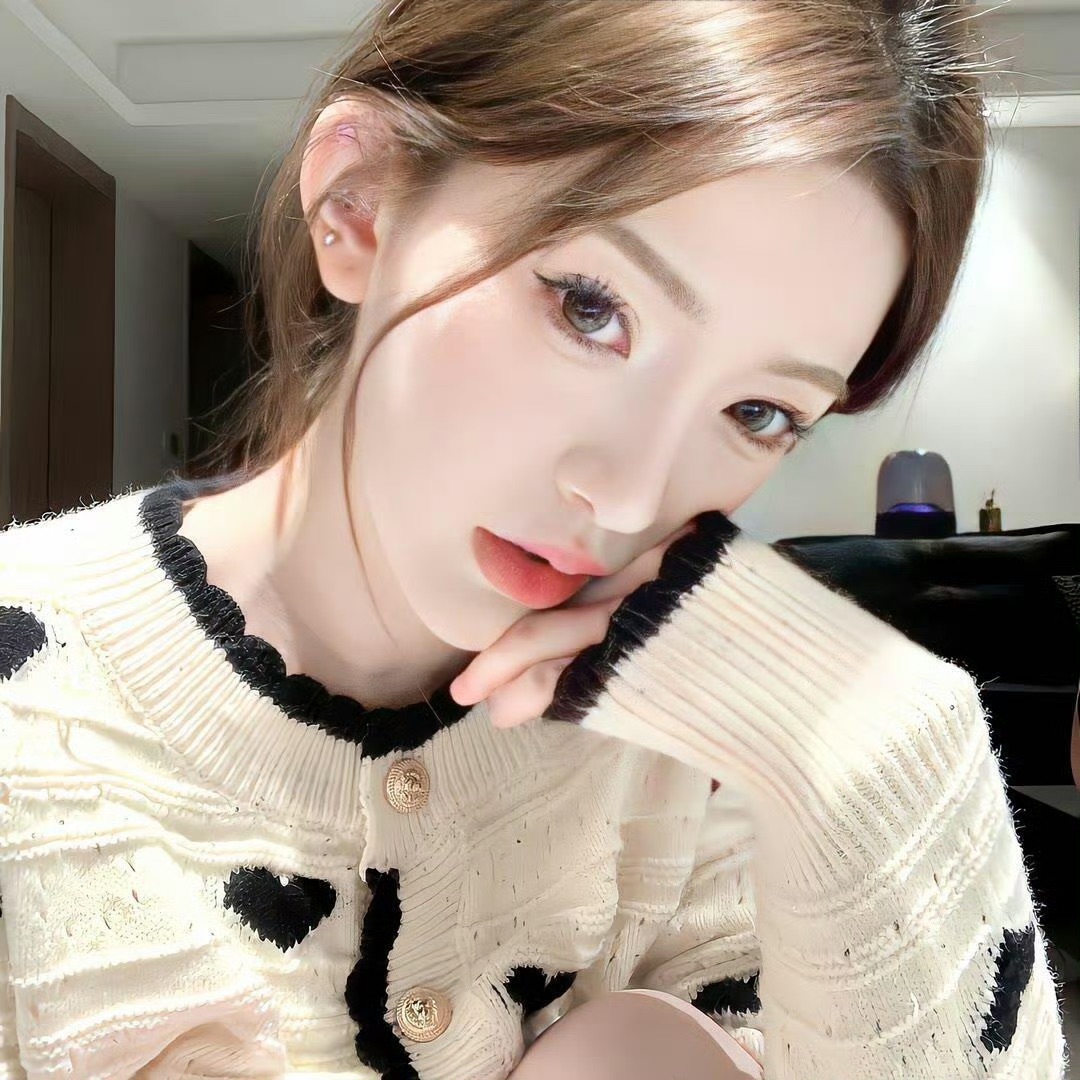 广汉伴游女生刘佳怡的资料