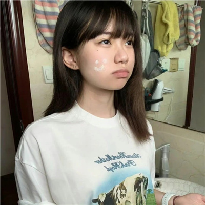 广汉伴游女生邝易云