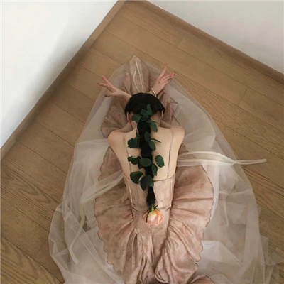 广汉伴游女生其荌的资料
